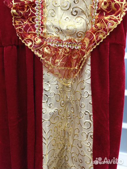 Театральное платье