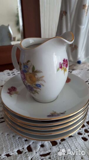 Часть кофейного сервиза Богемия