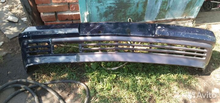 Продам бампер передний на Мерседес W124