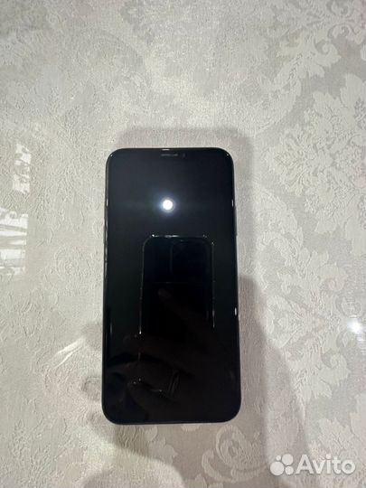 Телефон iPhone 10