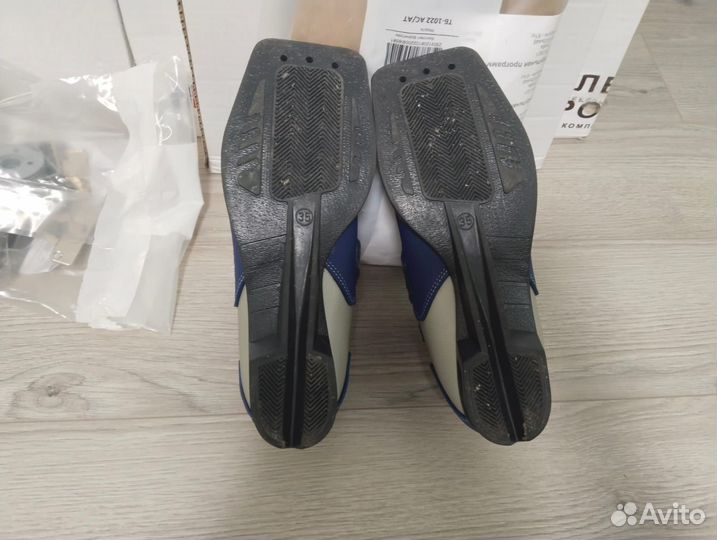 Лыжные ботинки