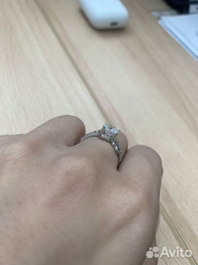 Серебряное кольцо