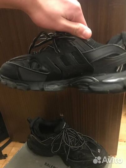 Balenciaga track 1 black