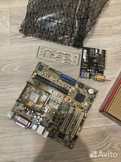 Материнская плата Asus