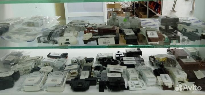 Замок двери люка (убл) стиральной машины Indesit