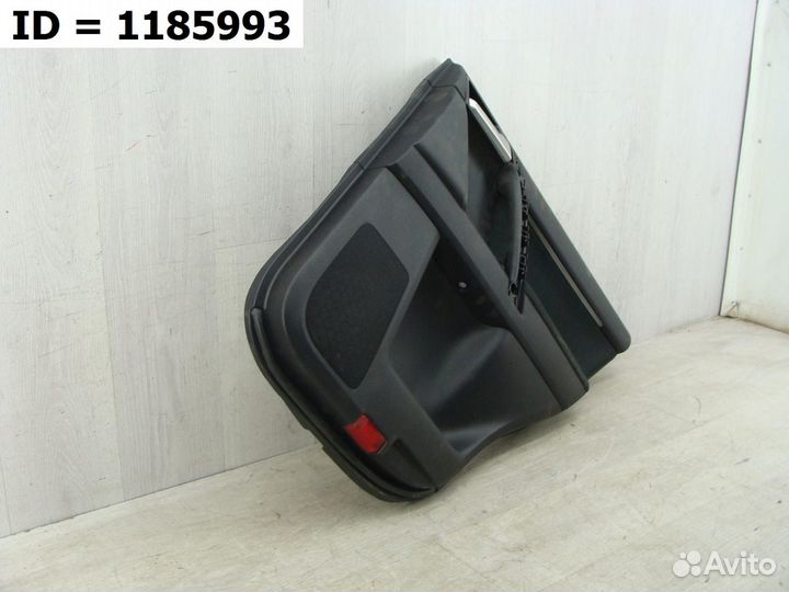 Обивка двери задней правой Toyota Land Cruiser