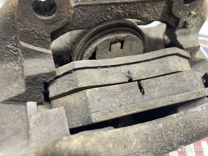 Суппорт тормозной пер левый Ауди А4 Б5 / VW Passat