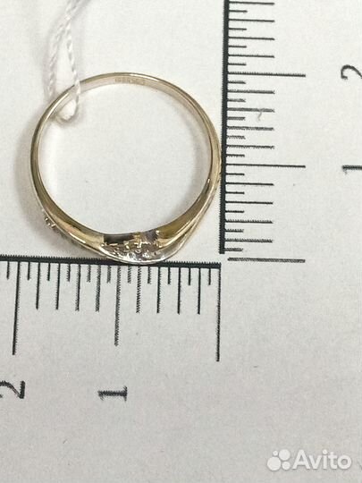 Золотое кольцо с камнем 17,5р