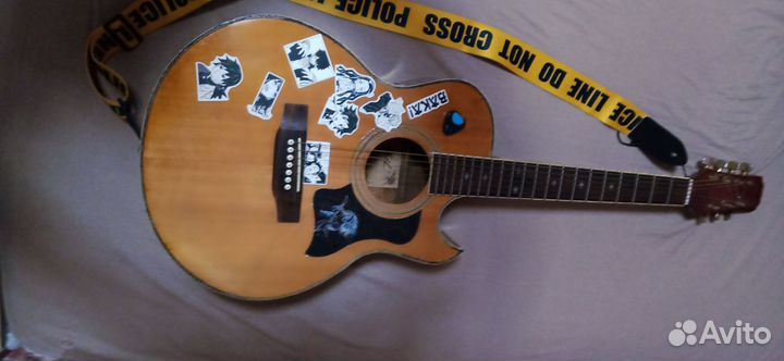 Акустическая гитара