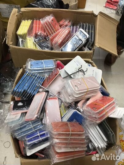 Оригинальные чехлы на iPhone