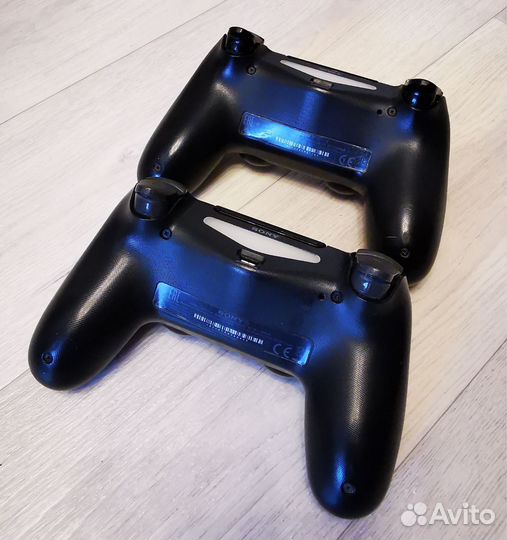 Sony PS4 Slim 1tb / 2 геймпада / 3 ревизия / игры