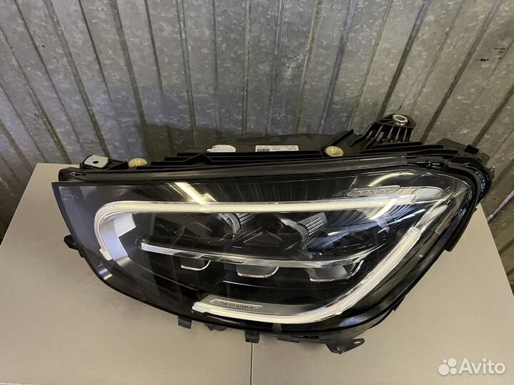 Фара левая Mercedes GLC X253 рест