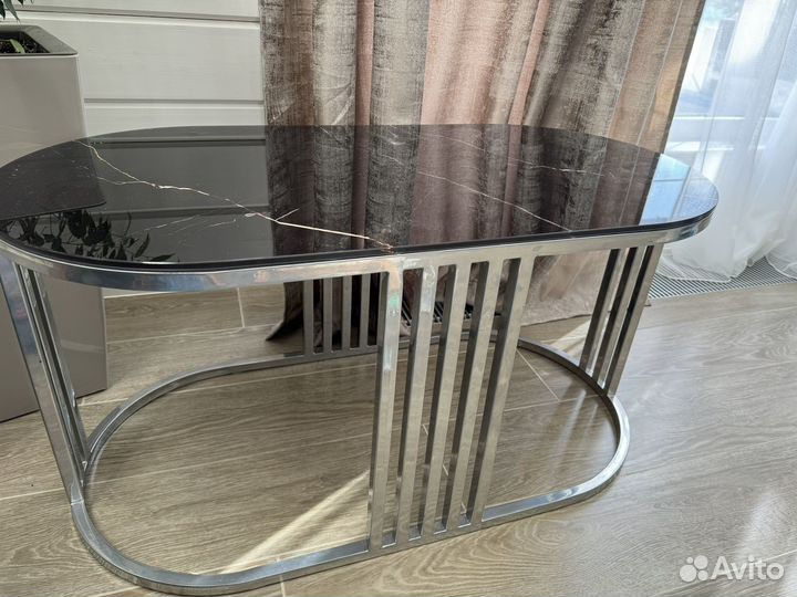 Журнальный столик