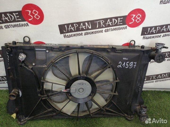 Радиатор охлаждения двигателя Toyota Corolla Axio