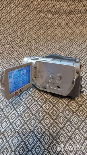 Видеокамера Sony Handycam DCR-DVD505E