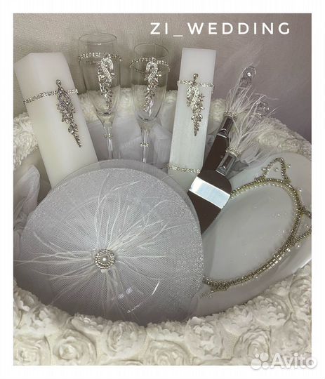 Свадебные бокалы, свечи, таросики
