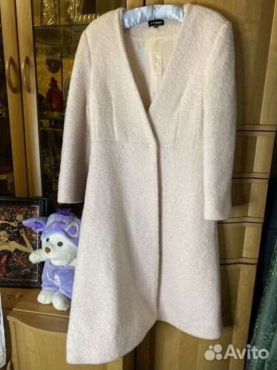 Пальто нежно-розового цвета размер S