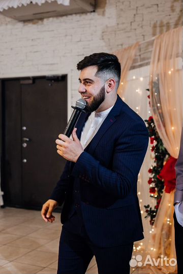 Ведущий + DJ, тамада, шоумен