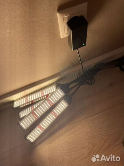 Фитолампа со штативом