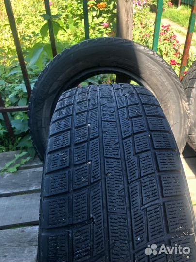 Yokohama Ice Guard IG30 215/60 R16