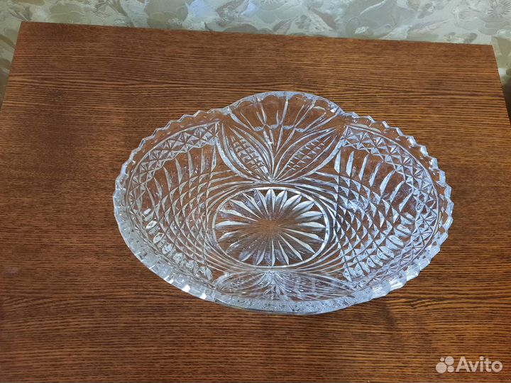 Ваза хрустальная