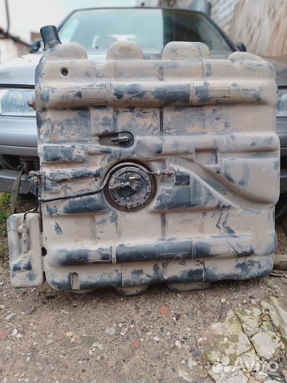 Топливный бак Mercedes Vito w638 OM 601 дизель