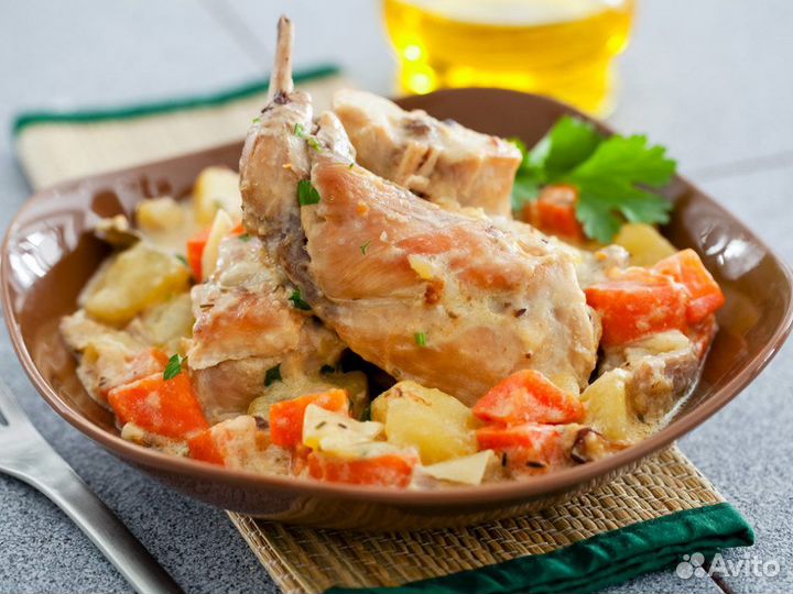 Кролик домашний в овощах