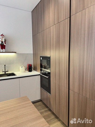 Кухня угловая современная