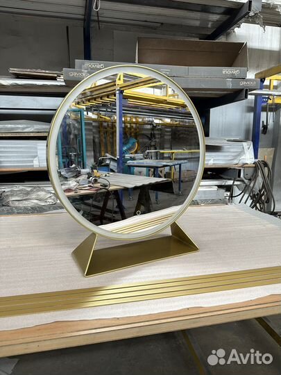 Круглое зеркало