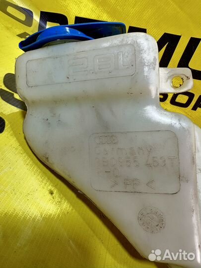 Бачок омывателя стекла Volkswagen Passat B5