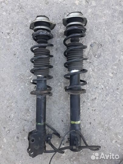 Стойка передняя,амортизатор тойота пассо