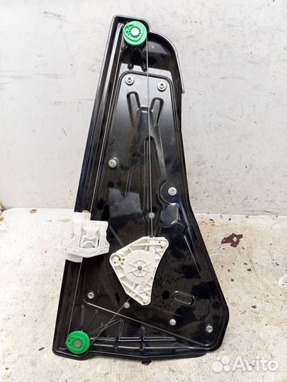 Стеклоподъемник электрический задний правый