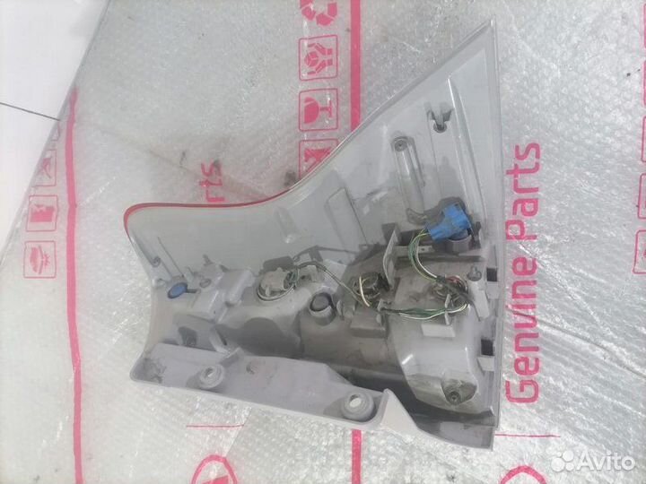 Фонарь задний левый Toyota Land Cruiser Prado J150