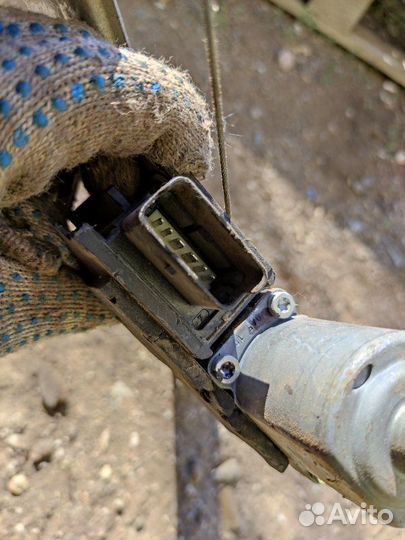 Стеклоподъемник передний правый Peugeot 308 4A/C