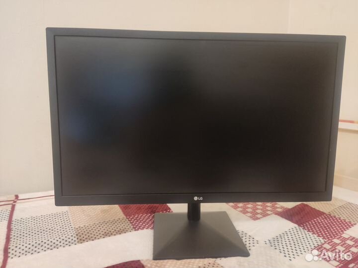 Монитор LG 24 дюйма