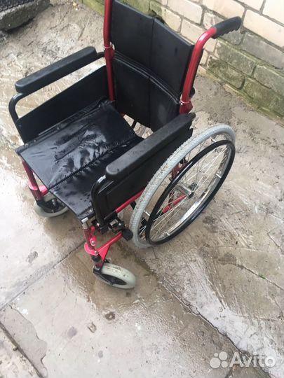 Коляска инвалидная