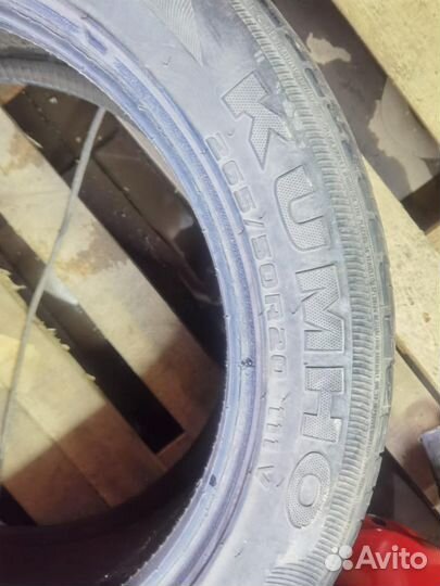 Kumho Ecsta STX KL12 265/50 R20 111V