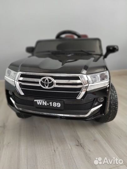 Детский электромобиль с пультом управления