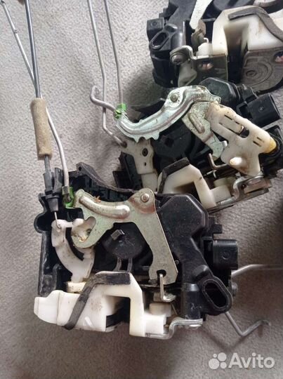 Замки дверей Mitsubishi outlander