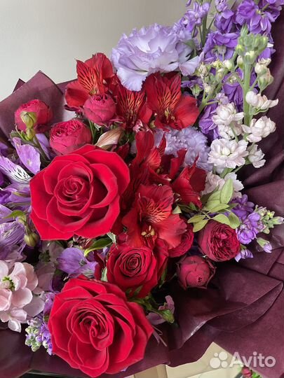 Продавец консультант. Флорист (помощник)