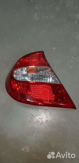 Фонарь задний toyota camry