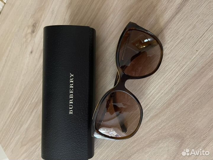 Солнцезащитные очки