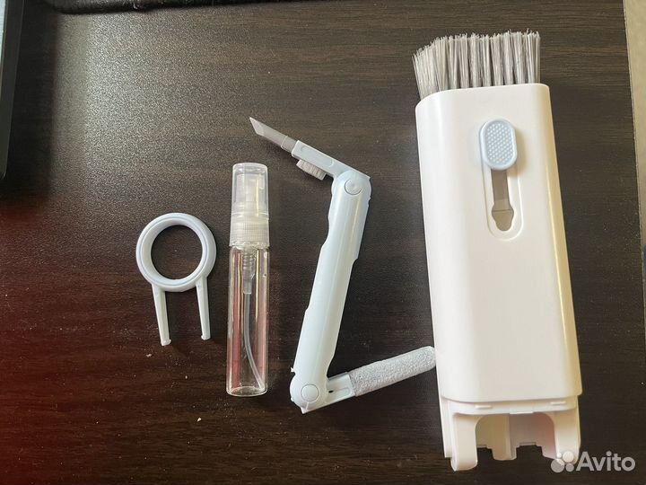 Щетка для чистки гаджетов 7 в 1