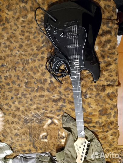 Электрогитара