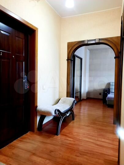 2-к. квартира, 67 м², 1/9 эт.