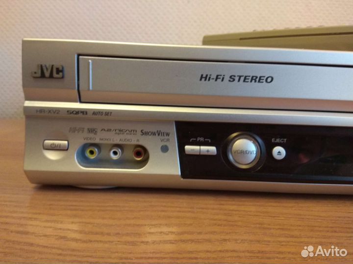 Combo VHS & DVD JVC HR-XV2 Hi-Fi Stereo