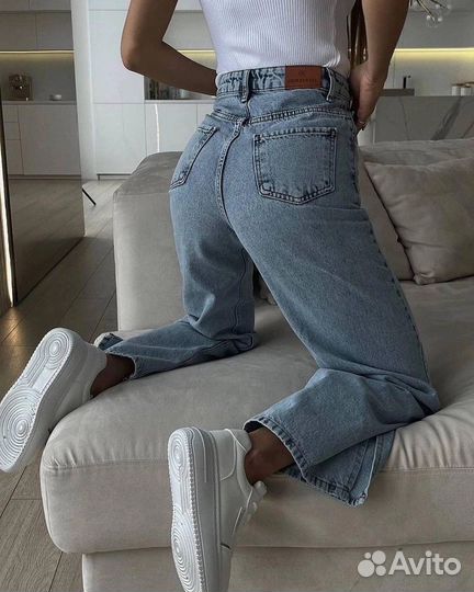 Джинсы клеш