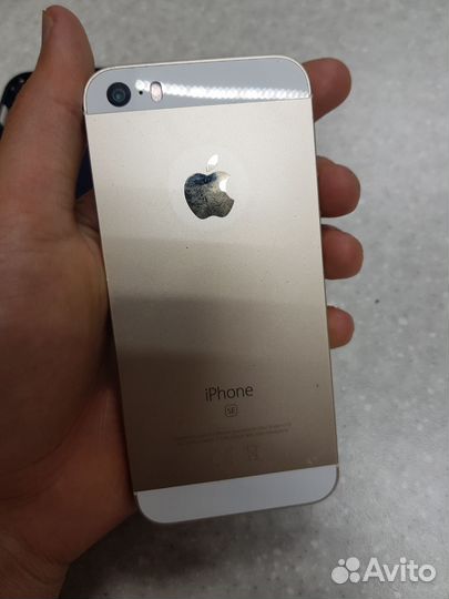 iPhone SE, 32 ГБ