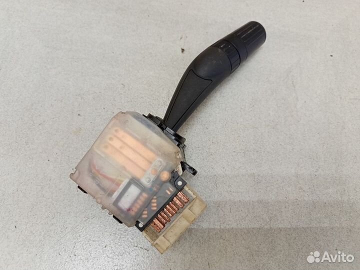 Переключатель поворотов подрулевой