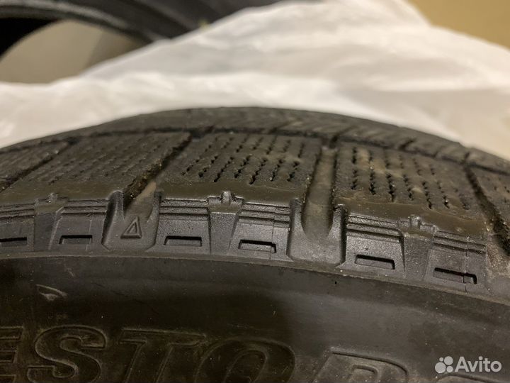 Bridgestone Blizzak VRX 215/45 R17 87S